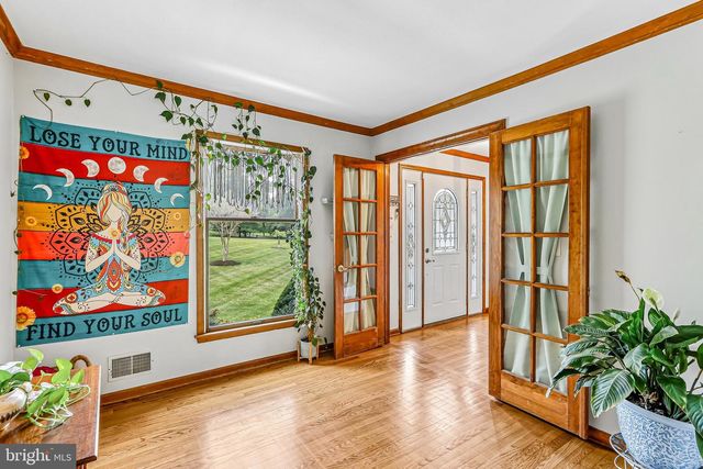13 COVENTRY LN, Hopewell, NJ 08525