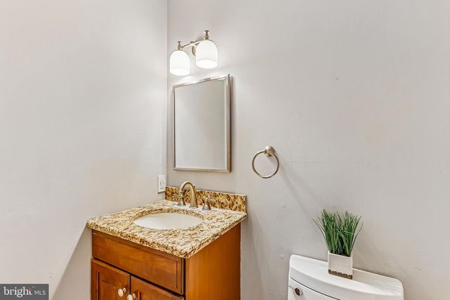13 COVENTRY LN, Hopewell, NJ 08525
