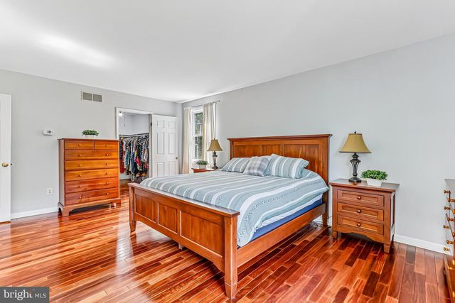 13 COVENTRY LN, Hopewell, NJ 08525