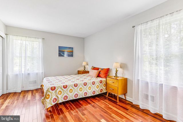 13 COVENTRY LN, Hopewell, NJ 08525