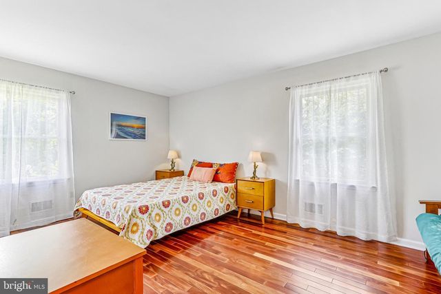 13 COVENTRY LN, Hopewell, NJ 08525