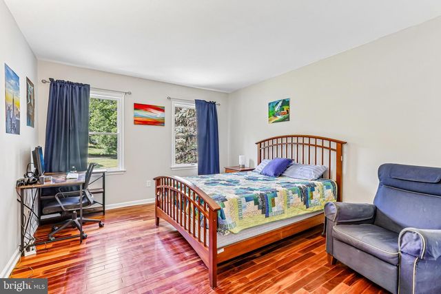 13 COVENTRY LN, Hopewell, NJ 08525