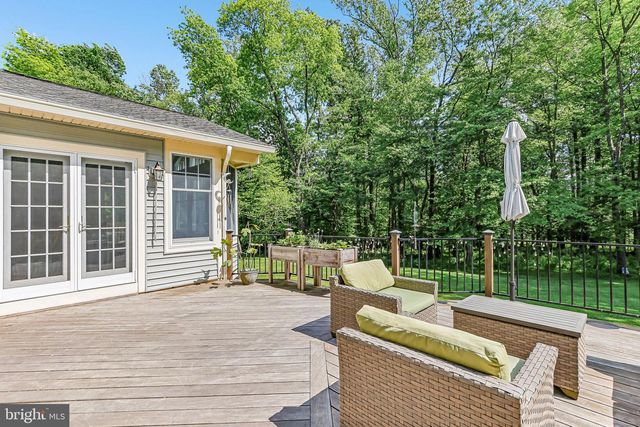 13 COVENTRY LN, Hopewell, NJ 08525