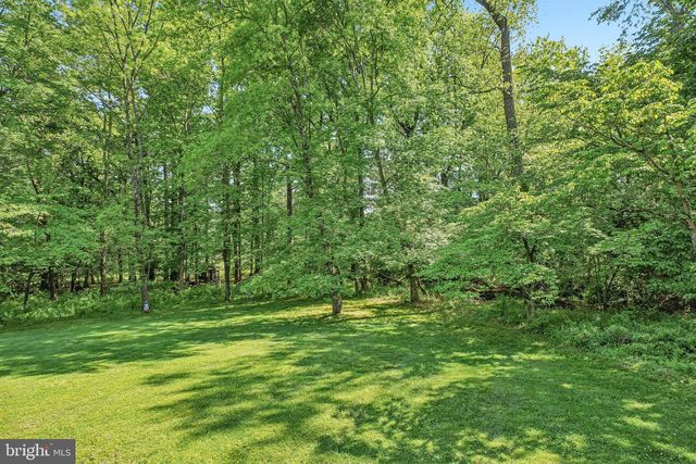 13 COVENTRY LN, Hopewell, NJ 08525