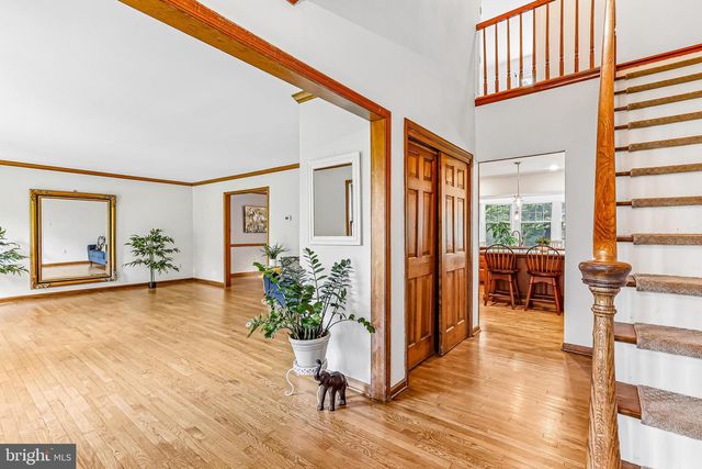 13 COVENTRY LN, Hopewell, NJ 08525