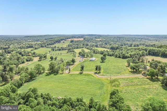 13 COVENTRY LN, Hopewell, NJ 08525