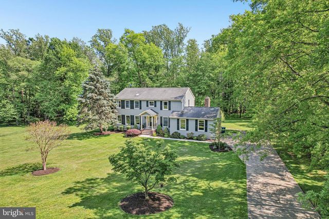 13 COVENTRY LN, Hopewell, NJ 08525