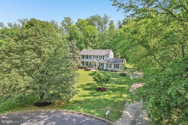 13 COVENTRY LN, Hopewell, NJ 08525