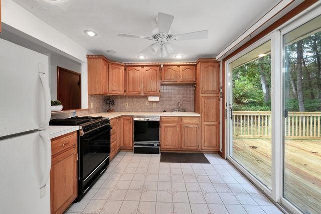 132 Forest St, Weymouth, MA 02190