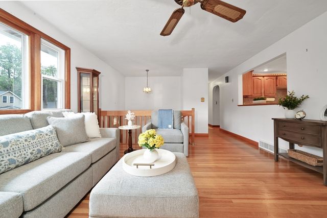 132 Forest St, Weymouth, MA 02190