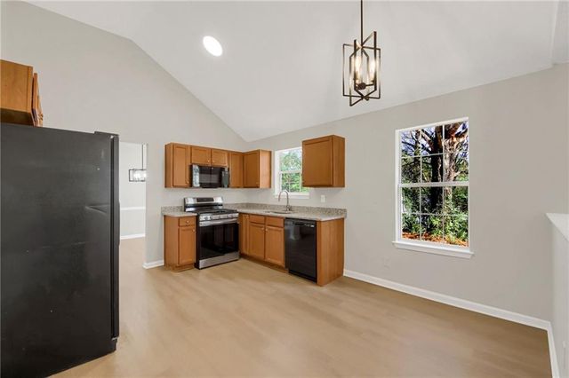 6566 Shaffers Way, Lithonia, GA 30058