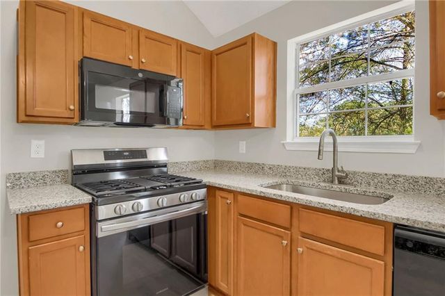 6566 Shaffers Way, Lithonia, GA 30058