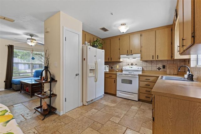 6621 NW 28TH TERRACE, Gainesville, FL 32653