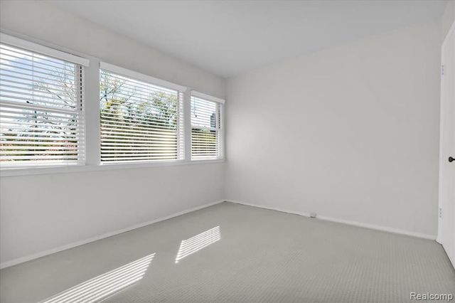1075 N Old Woodward Avenue, Birmingham, MI 48009