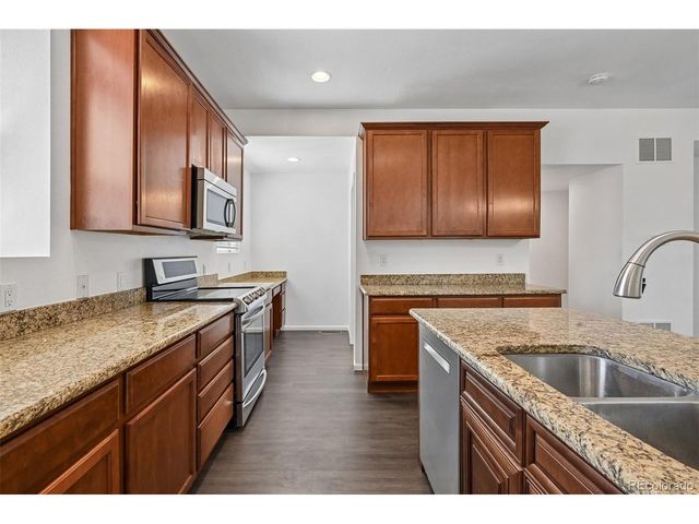 9520 Halstead Ln, Lone Tree, CO 80124