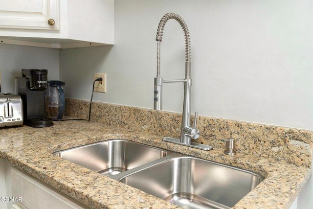 909 Glenda Lane, Sevierville, TN 37862