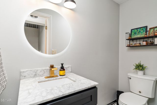 909 Glenda Lane, Sevierville, TN 37862