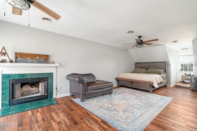 909 Glenda Lane, Sevierville, TN 37862