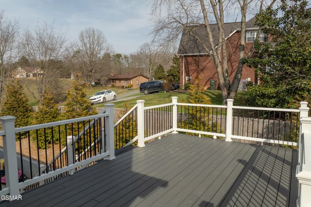 909 Glenda Lane, Sevierville, TN 37862