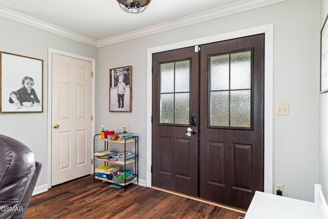 909 Glenda Lane, Sevierville, TN 37862