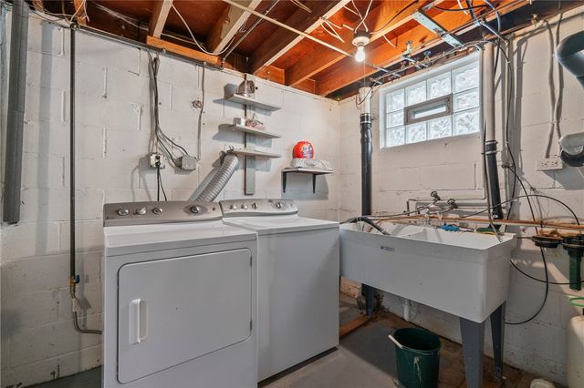 2703 Philadelphia Ave, Dormont, PA 15216
