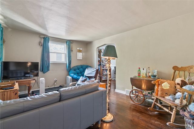 2703 Philadelphia Ave, Dormont, PA 15216