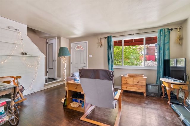 2703 Philadelphia Ave, Dormont, PA 15216