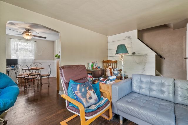 2703 Philadelphia Ave, Dormont, PA 15216