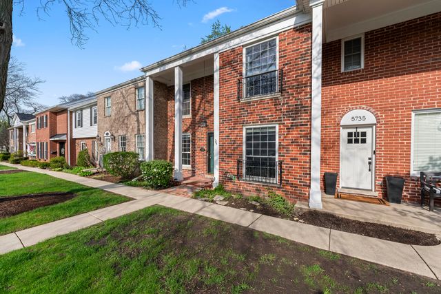 5731 Sutton Place, Hinsdale, IL 60521