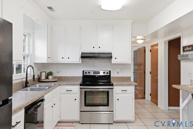 535 Petty St, Petersburg, VA 23805