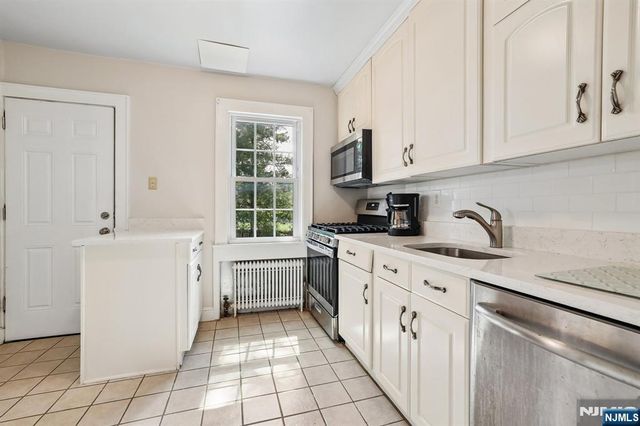 22 Elm Street, Tenafly, NJ 07670
