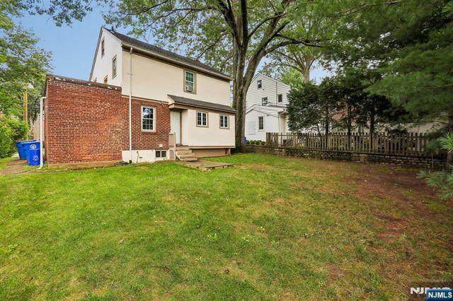 22 Elm Street, Tenafly, NJ 07670