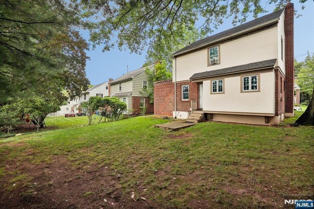 22 Elm Street, Tenafly, NJ 07670