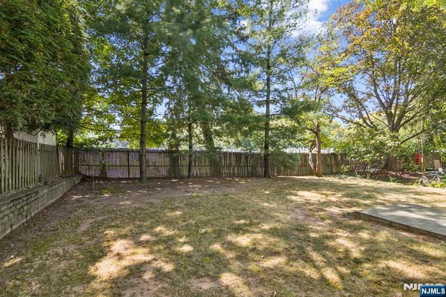 22 Elm Street, Tenafly, NJ 07670