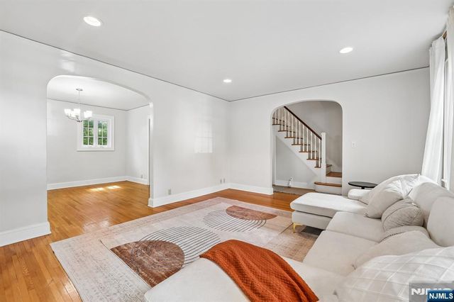 22 Elm Street, Tenafly, NJ 07670