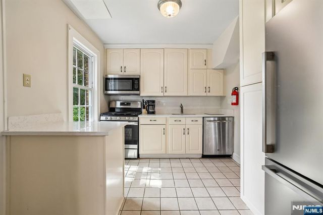 22 Elm Street, Tenafly, NJ 07670