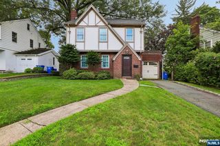 22 Elm Street, Tenafly, NJ 07670