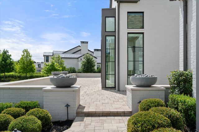 1905 Meadow View Court, Westlake, TX 76262