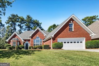 429 Blue Creek Lane, Loganville, GA 30052