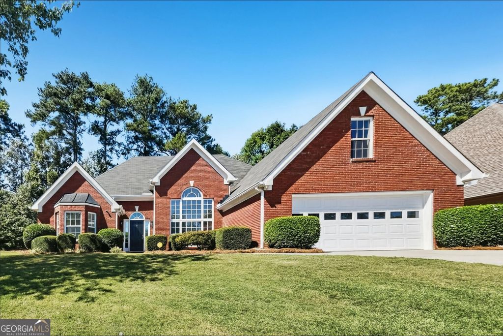 429 Blue Creek Lane, Loganville, GA 30052 — exterior