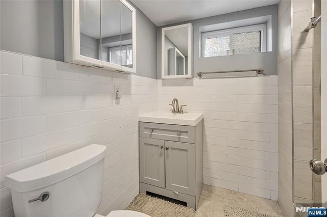 16 Highview Drive, Woodland Park, NJ 07424