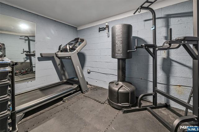 16 Highview Drive, Woodland Park, NJ 07424