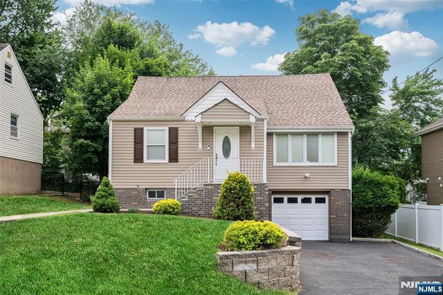 16 Highview Drive, Woodland Park, NJ 07424