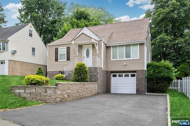 16 Highview Drive, Woodland Park, NJ 07424