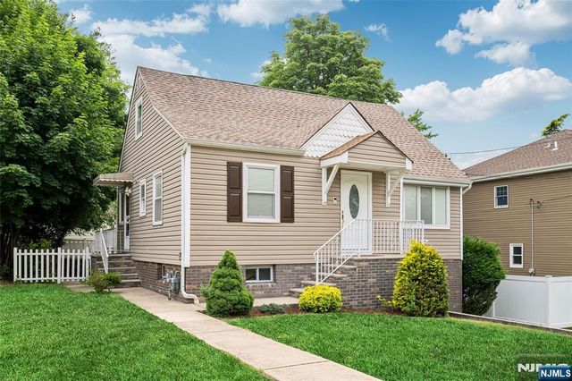 16 Highview Drive, Woodland Park, NJ 07424