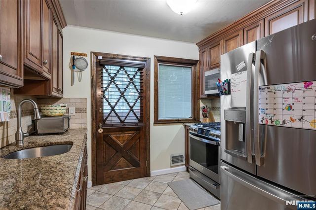 16 Highview Drive, Woodland Park, NJ 07424