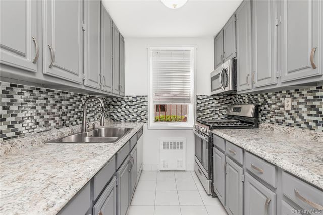 679 Warburton Avenue 2R, Yonkers, NY 10701