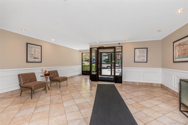 679 Warburton Avenue 2R, Yonkers, NY 10701