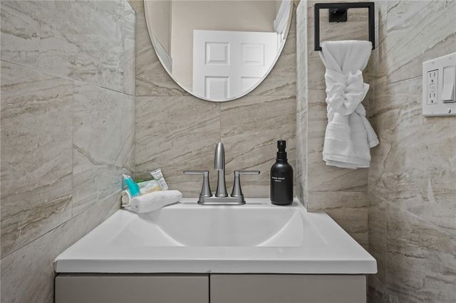 72 Rugby Street, Providence, RI 02905