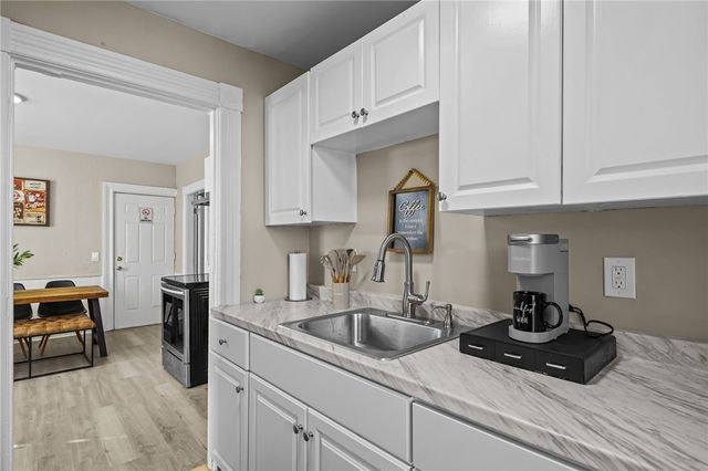 72 Rugby Street, Providence, RI 02905